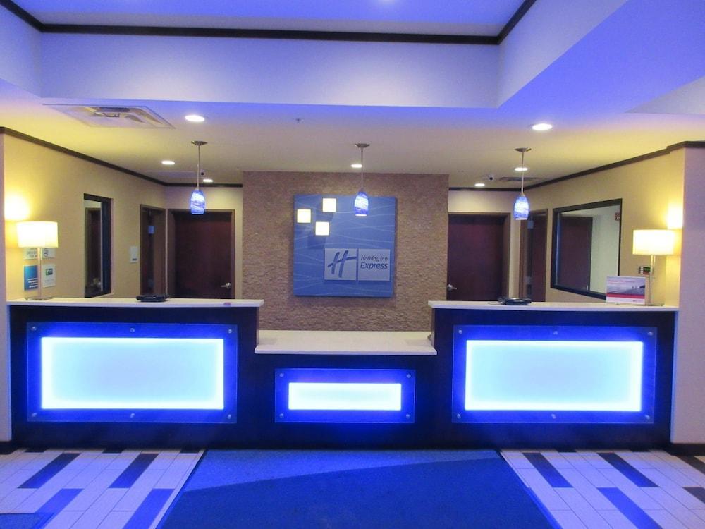 Holiday Inn Express & Suites Butler By Ihg Dış mekan fotoğraf