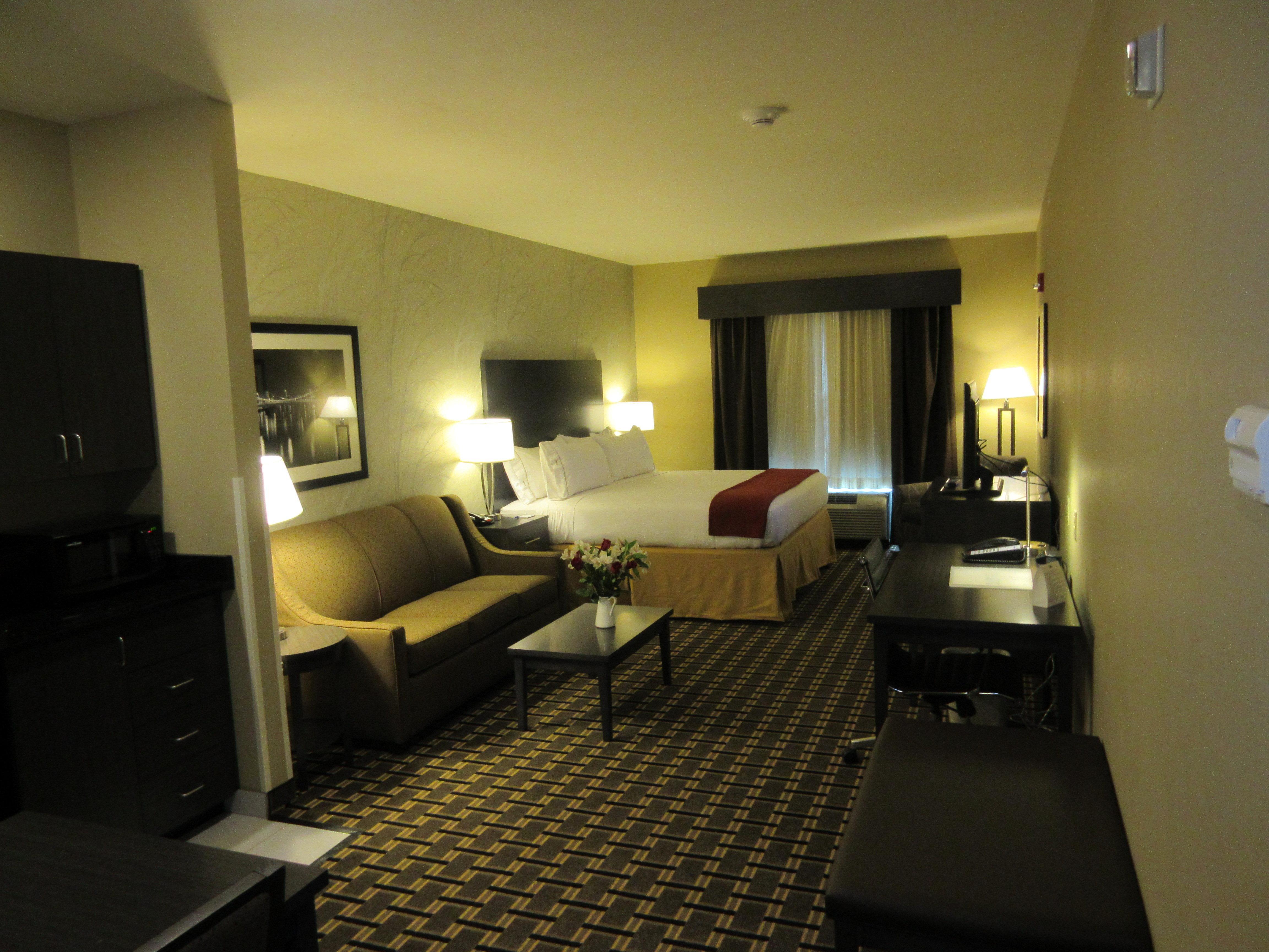 Holiday Inn Express & Suites Butler By Ihg Dış mekan fotoğraf