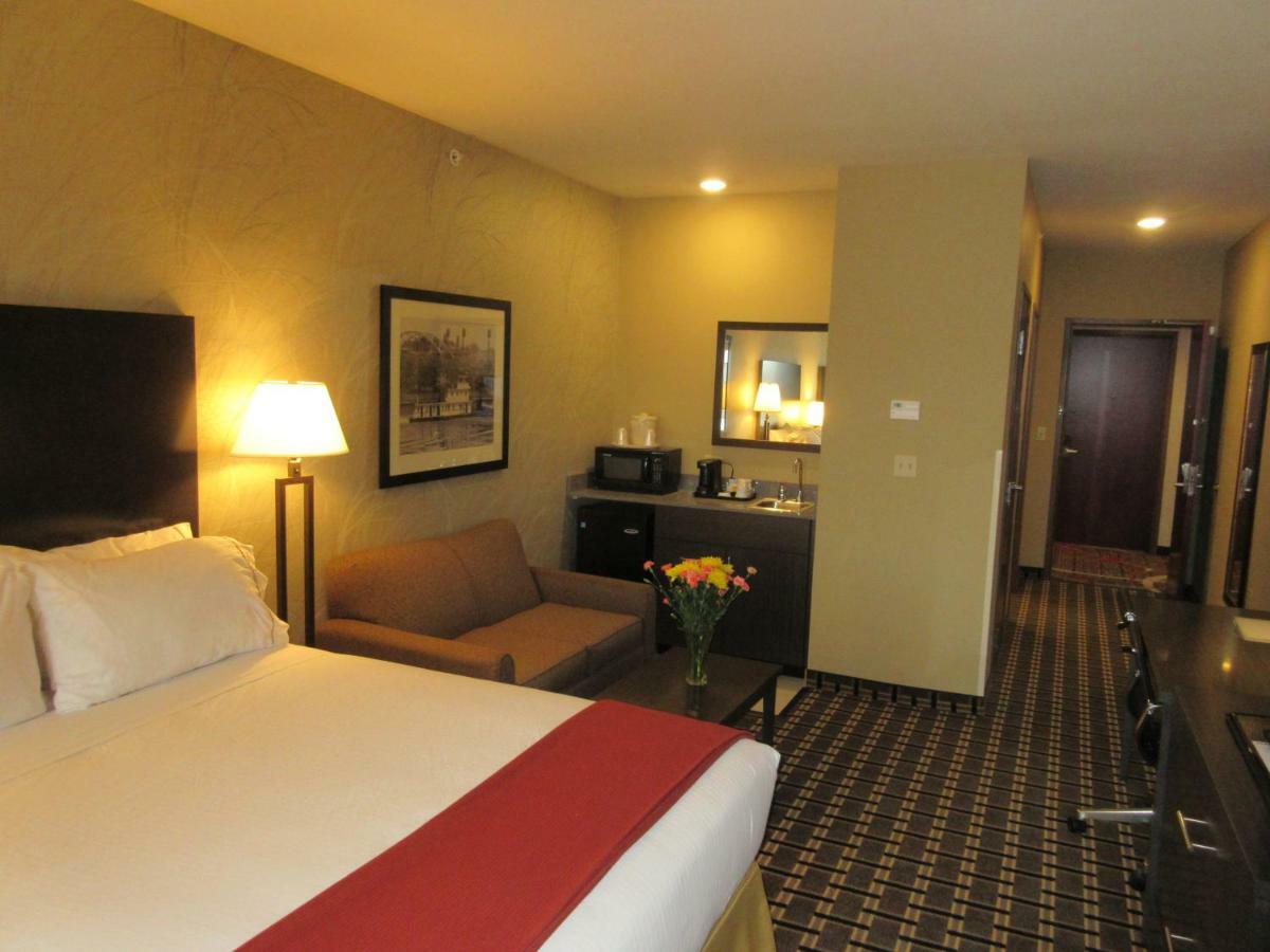Holiday Inn Express & Suites Butler By Ihg Dış mekan fotoğraf
